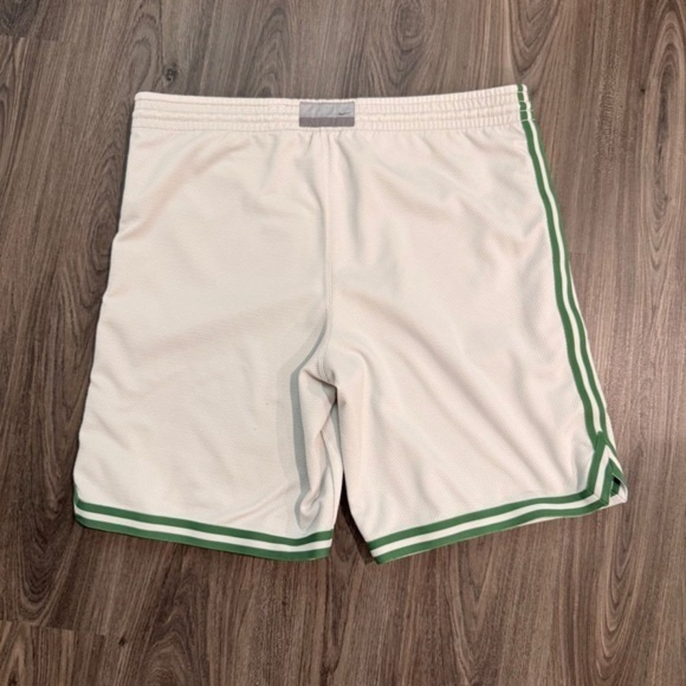 Nike Reversible Basketball Shorts Men Green White Mesh Athletic 2XL - Picture 4 of 7